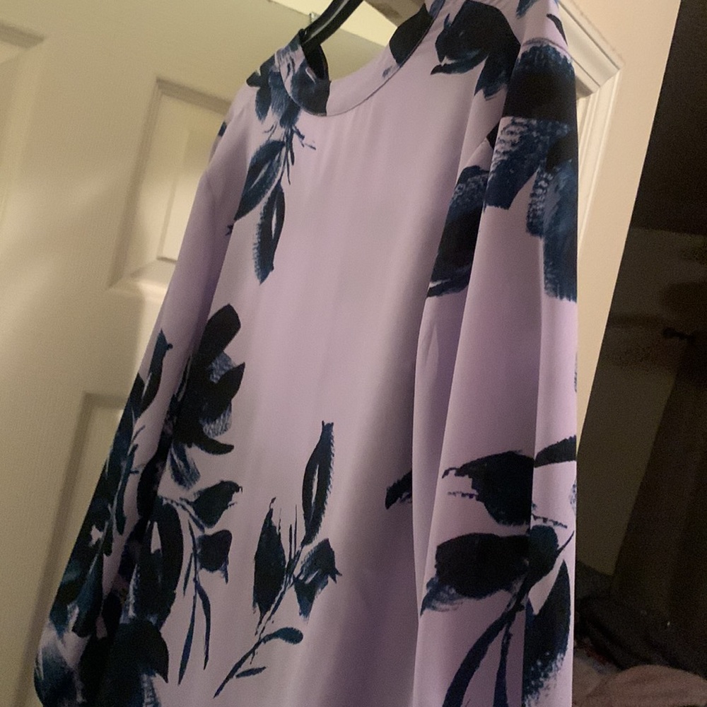 Medium Rae FLRL Purple Top - Picture 4 of 5